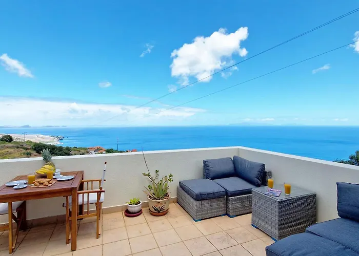 Desertas Vista Ninho By Lovelystay 公寓